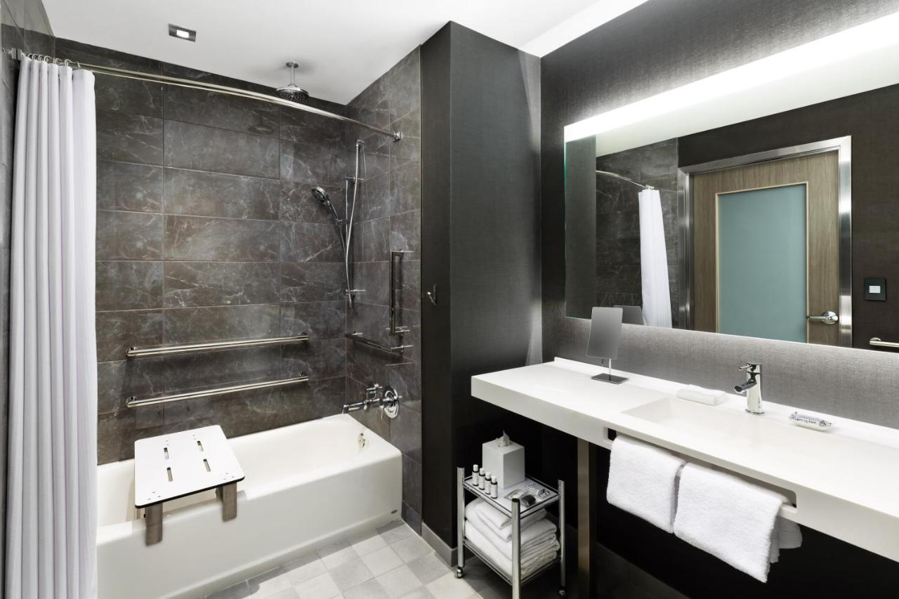 Ac Hotel By Marriott Bethesda Downtown Екстериор снимка