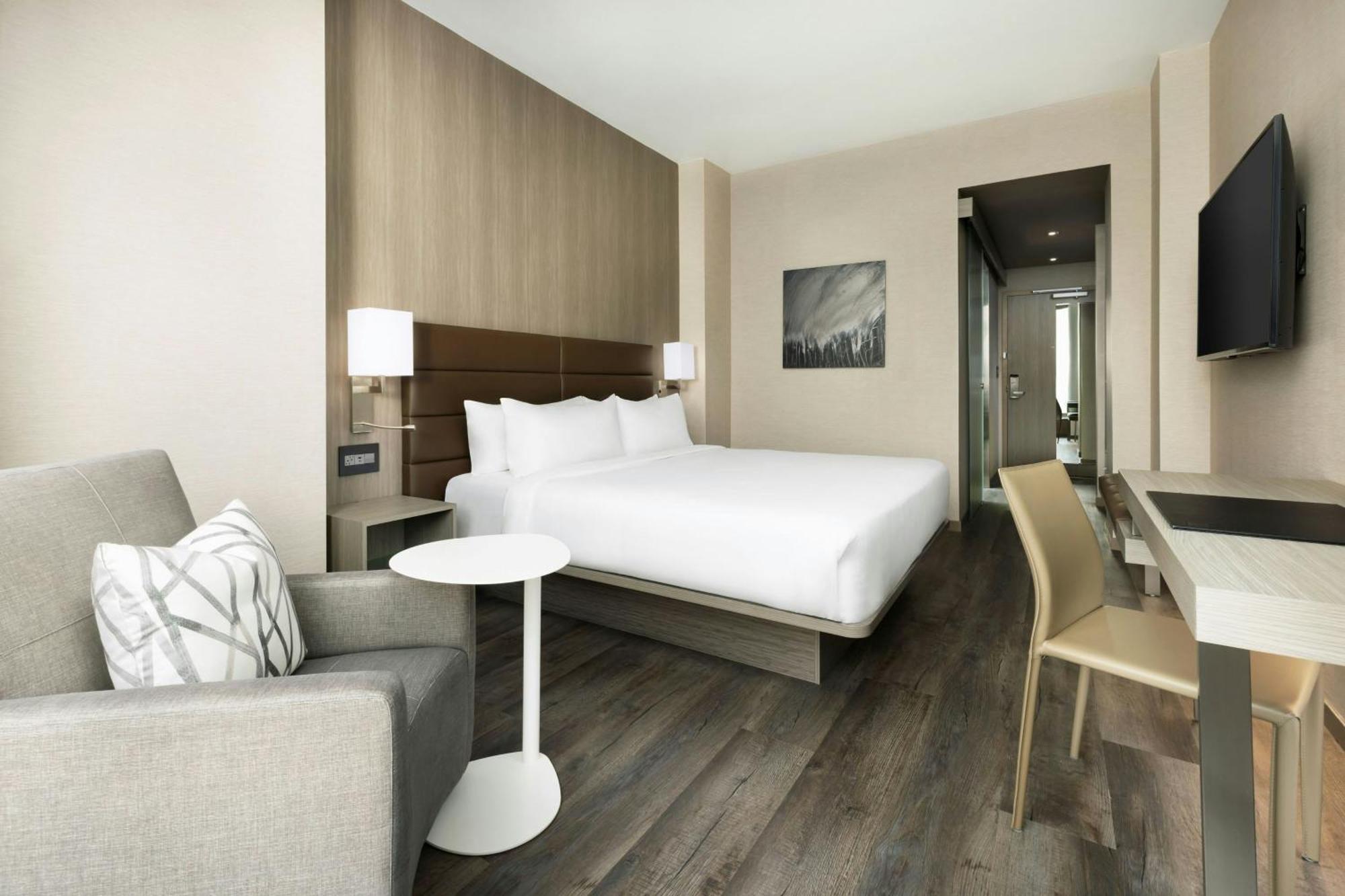 Ac Hotel By Marriott Bethesda Downtown Екстериор снимка