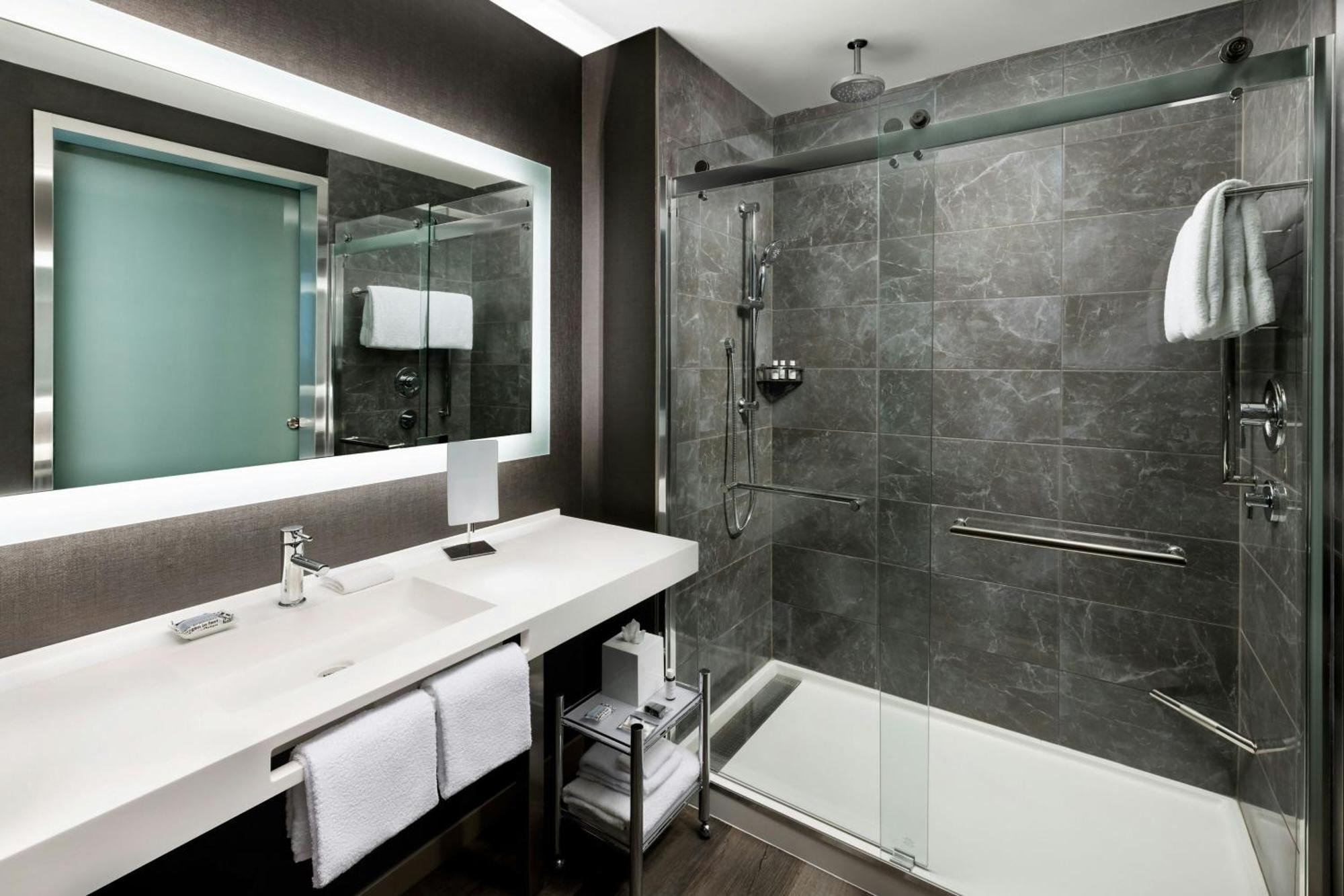 Ac Hotel By Marriott Bethesda Downtown Екстериор снимка