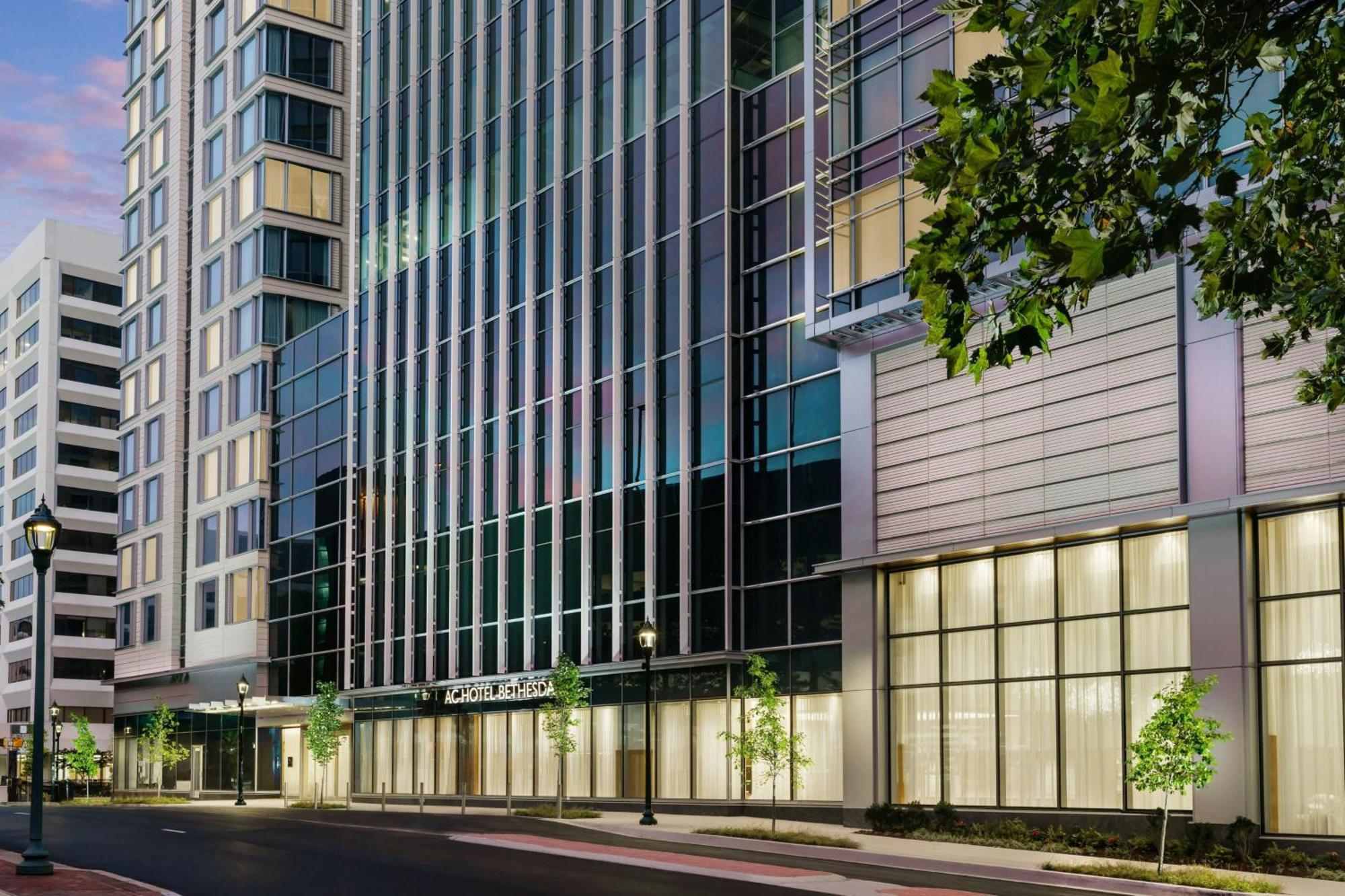 Ac Hotel By Marriott Bethesda Downtown Екстериор снимка